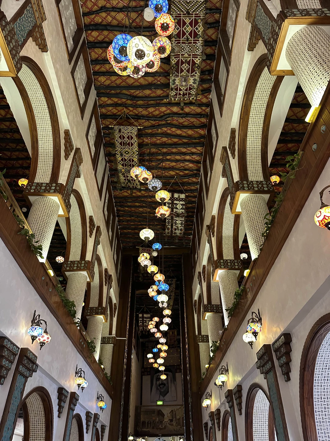 Отличная и очень живая экскурсия! Венера очень общительный,веселый и любящий свой город человек! 5-часовая экскурсия пролетела