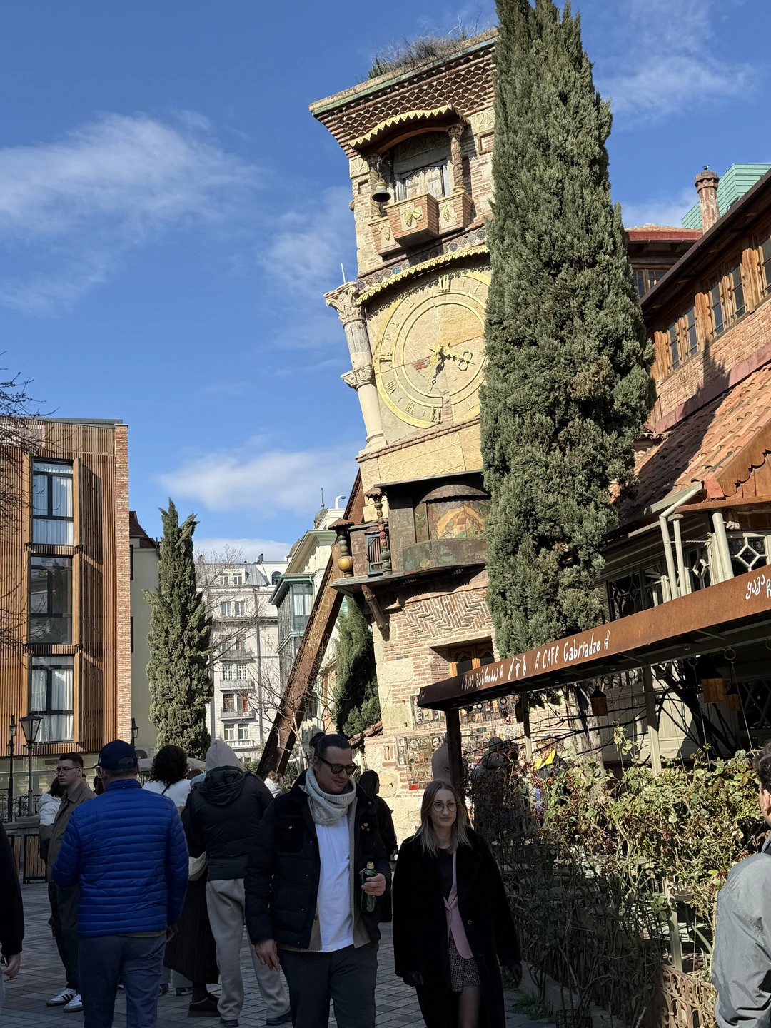 Насыщенная интересная программа. Карина удивительный экскурсовод, богатые знания, интересные факты и потрясающая энергия. Очень было интересно