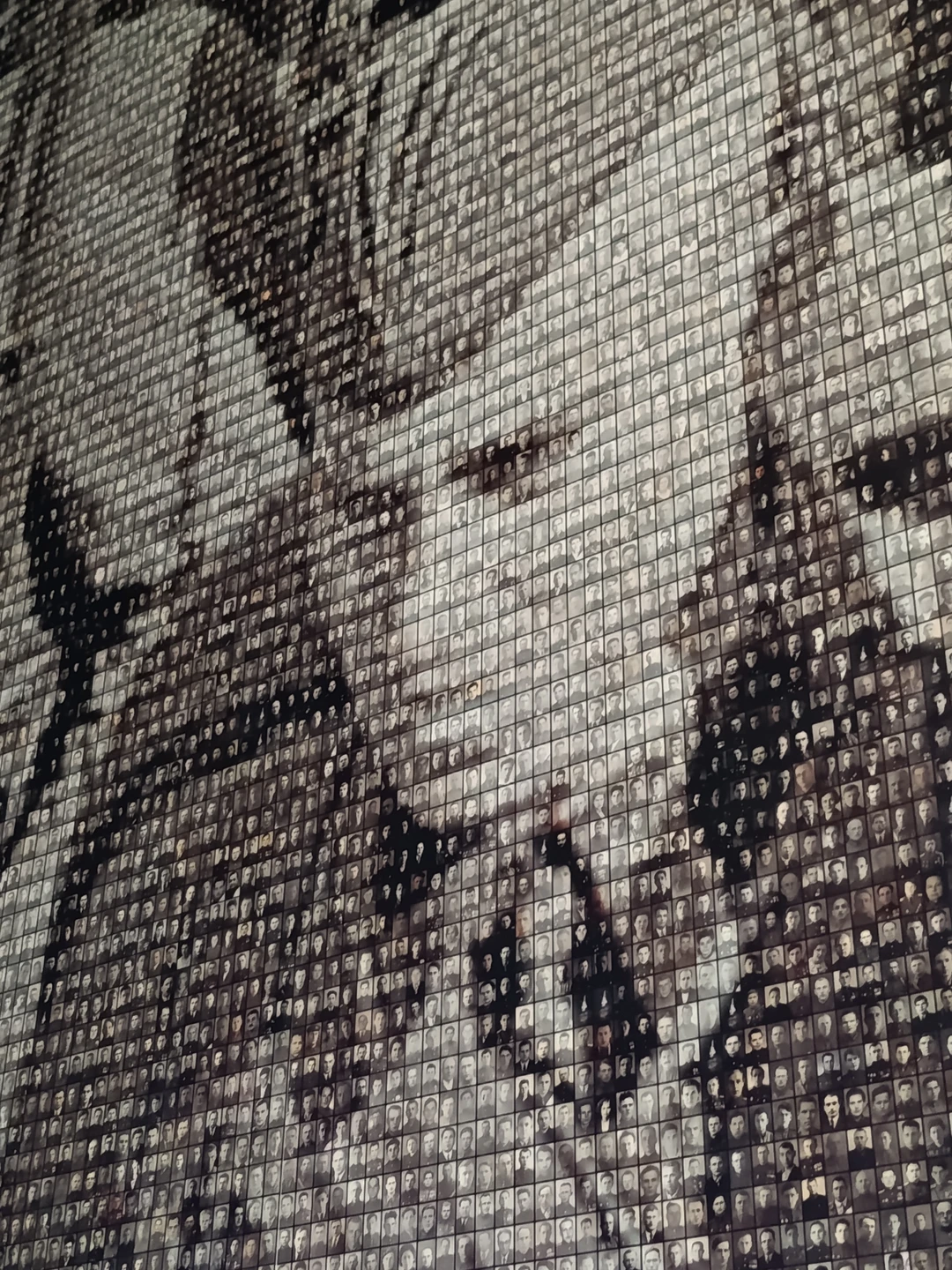 Прекрасная, познавательная экскурсия. Потрясающее место, современное. Рекомендую для посещения с детьми. Много интерактива, фотозон, интересно современным