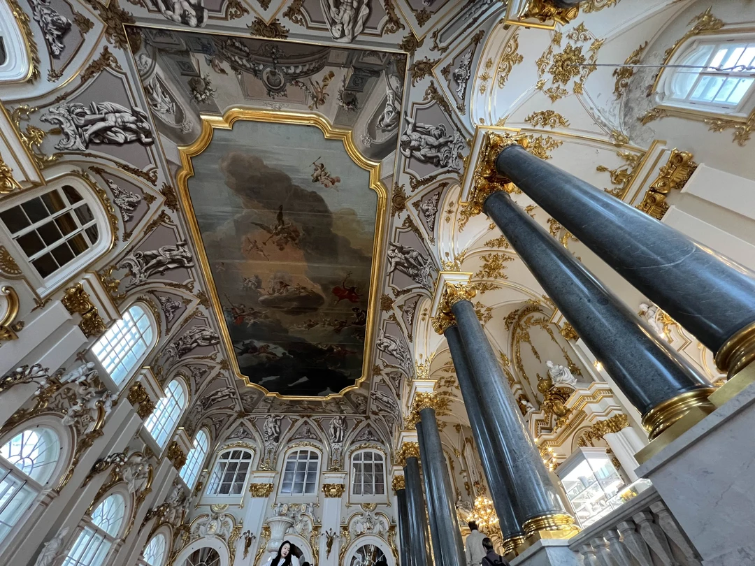 Эрмитаж: самое важное за 2 часа в мини-группе (билеты без очереди включены) (Настя)