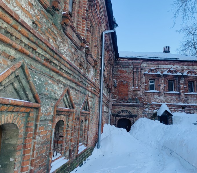 Огромное спасибо за экскурсию. Получила очень много информации, гид великолепный, пвсё прошло в дружественной, интеллигентнной атмосфере