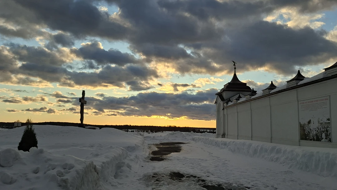Спасибо большое Елене за её пунктуальность, интересное путешествие. Много информации, дат, фактов. Везде успели, никуда не