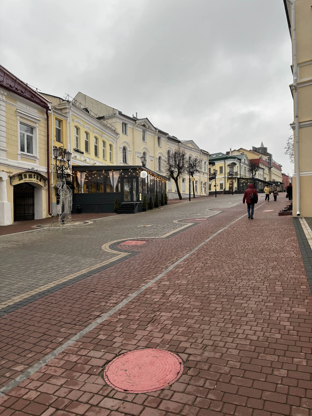 Большое спасибо Ирине за великолепную экскурсию по городу, видно, что любимому и с очень непростым и