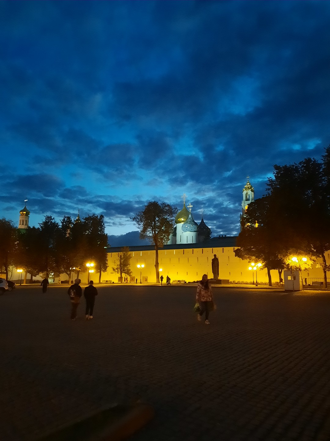 Внутренняя жизнь Троице-Сергиевой лавры (Екатерина)