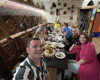 Прибытие и заселение