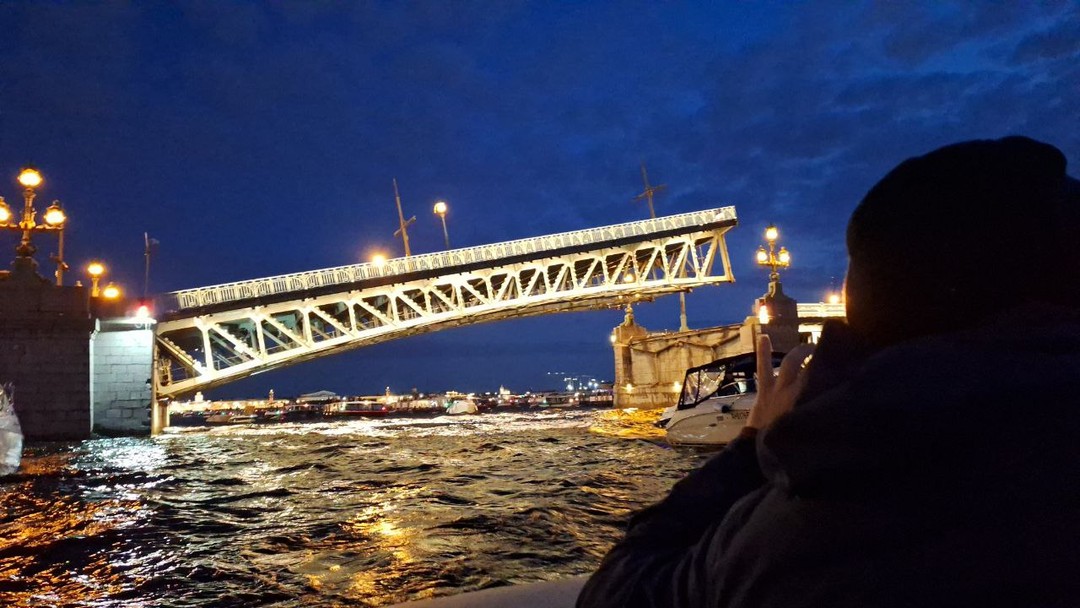 Ночная прогулка на катере к разводным мостам (Ольга)