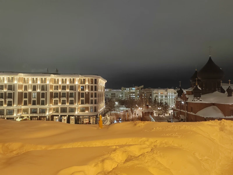 Прекрасное и теплое погружение в историю города. Гид становится вам почти как мамочка: и сфотографирует, и