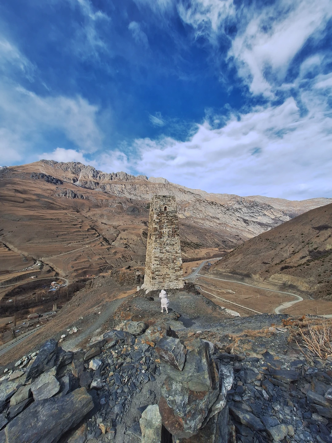 Поездка в горы Осетии оставила невероятные впечатления! Хочется сказать огромное спасибо нашему гиду — это человек