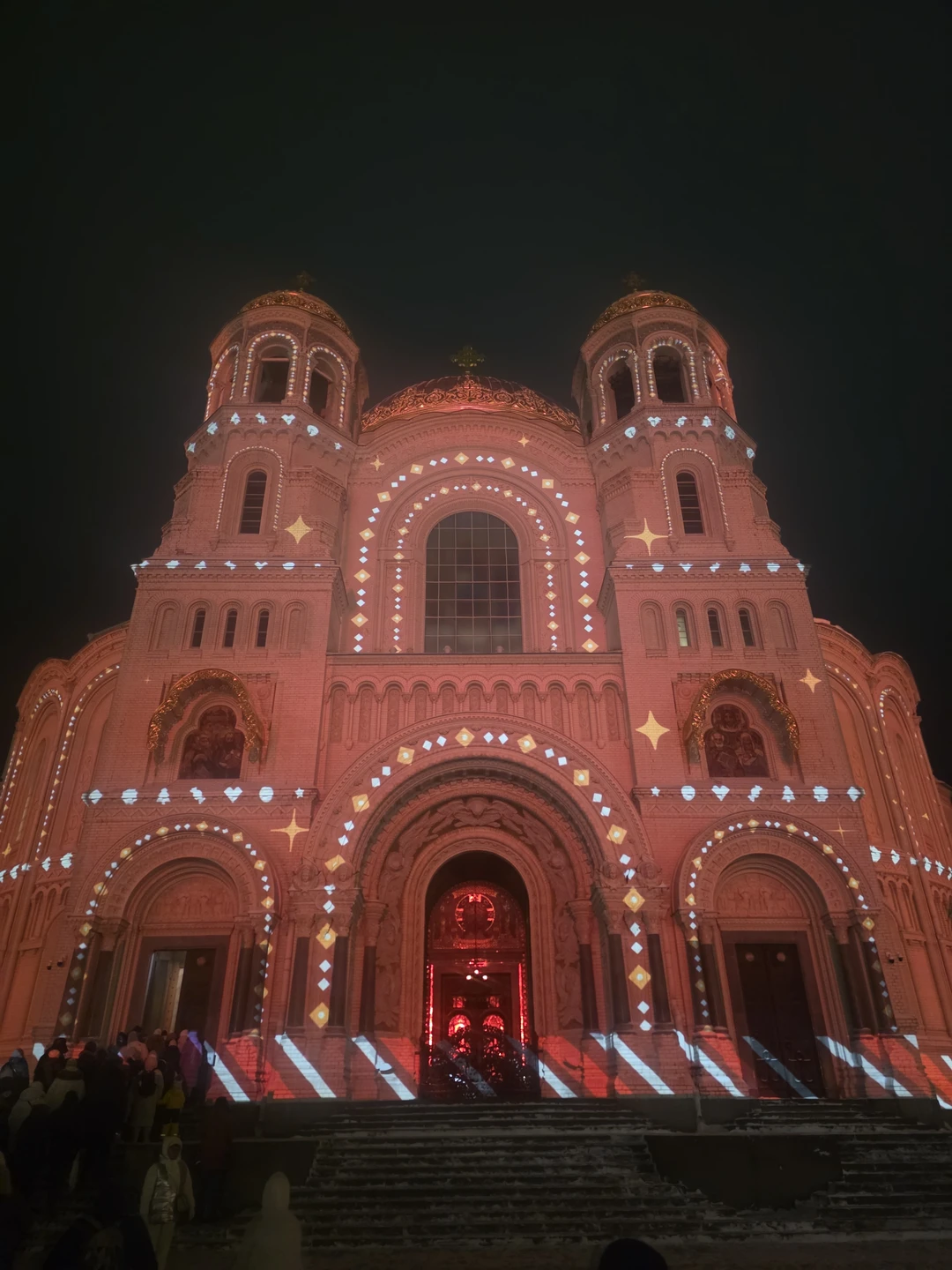 Это одна из лучших экскурсий. Наш экскурсовод Наталья на комфортной машине. Нам рассказала столько, что это