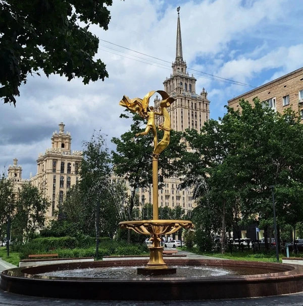 От Киевского вокзала к высотке «Украина»: прогулка по Москве