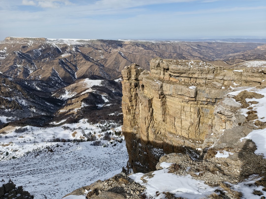Ездили на плато Бермамыт с заездом в дом Хычинов. Хычины там очень вкусные, надо брать! Местечко