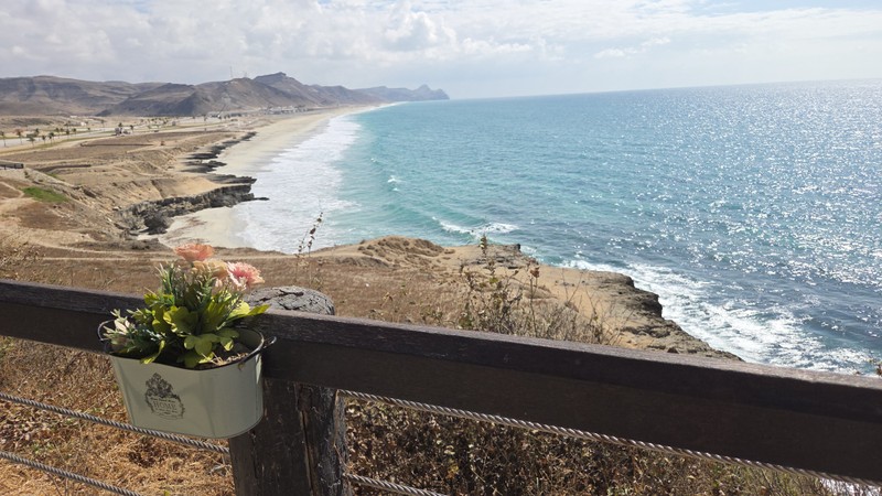 Экскурсия по западному побережью Салалы очень понравилась: насыщенный маршрут с пляжем Мугсайль, природными фонтанами, селением Шаат