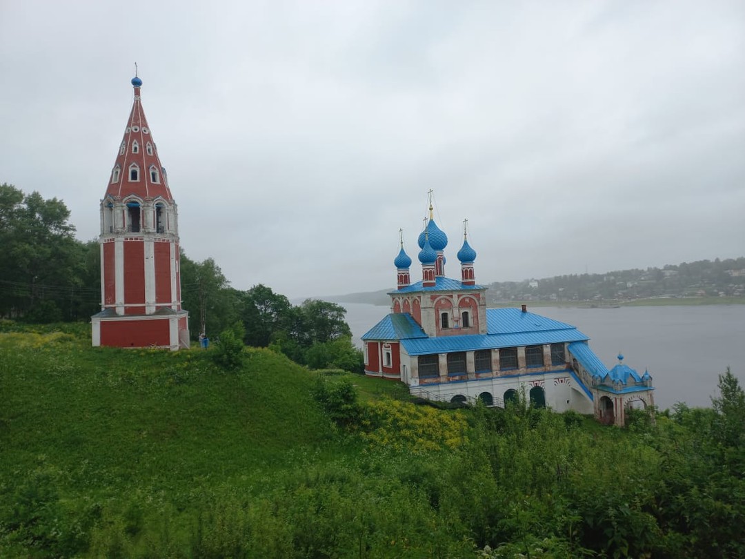 Неизведанный Тутуев поразил сохранившейся стариной, словно на машине времени перенеслись в прошлое. И в сопровождении нашего