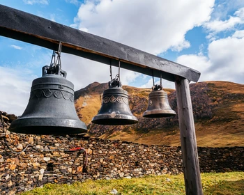 Ушгули и монастырь Ламария