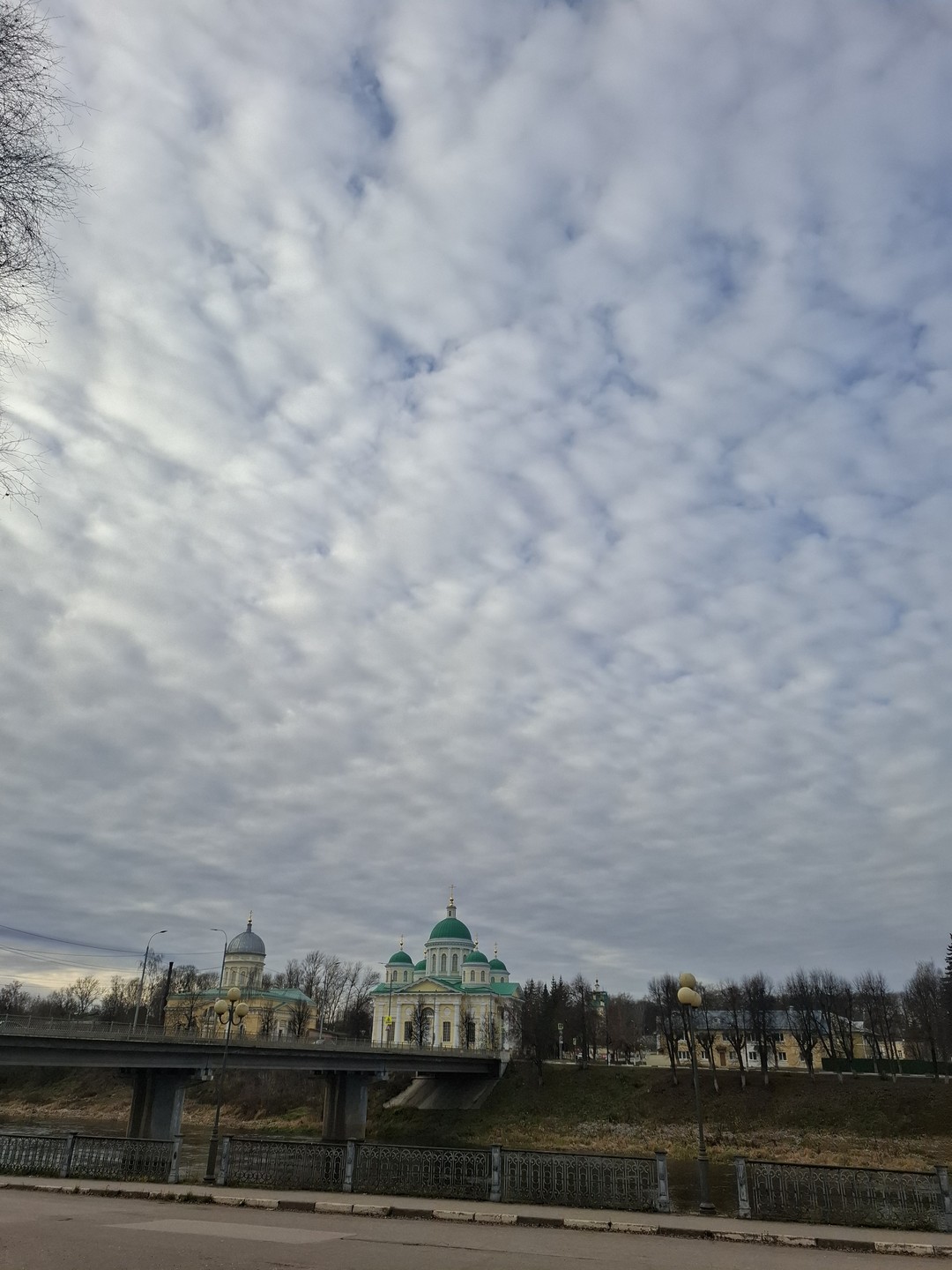 Замечательный экскурсовод, прекрасный город. Очень приятно видеть, что город восстанавливают. Медленно, но верно. Приезжайте в Торжок!
