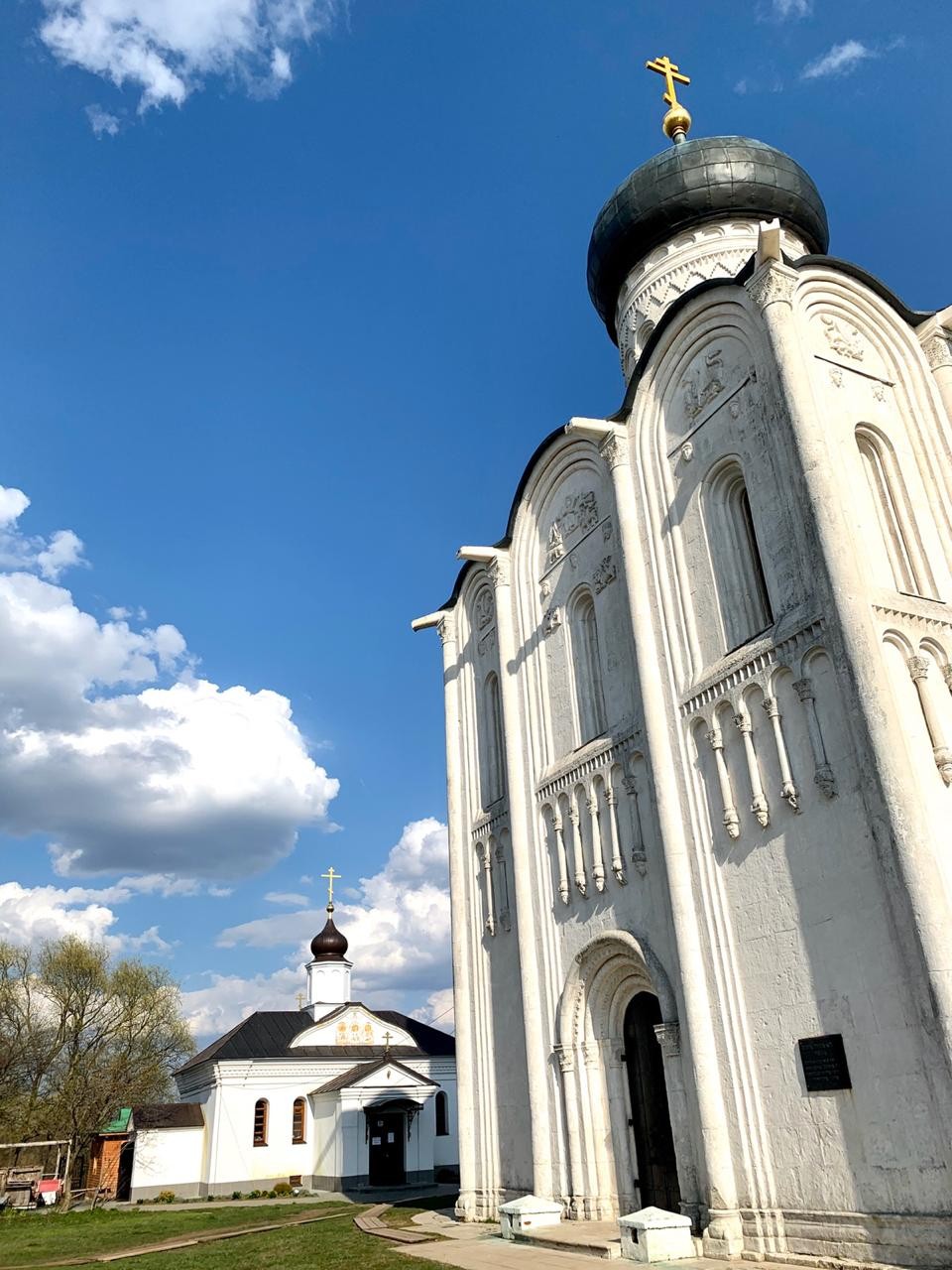 Фото Боголюбово и церковь Покрова на Нерли