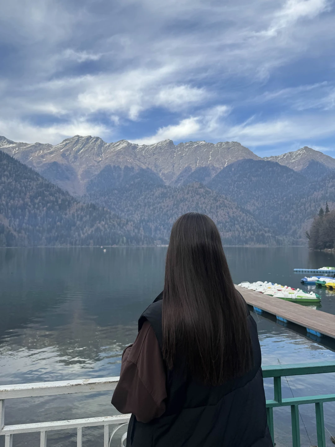 Вчера были на экскурсии с гидом Славиком, все очень понравилось! Интересные рассказы об истории Абхазии, невероятная