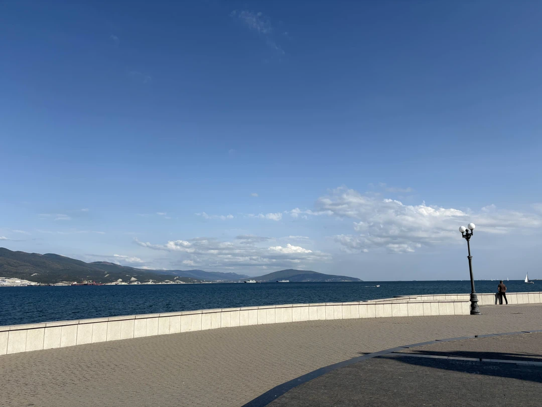 40 минут в Новороссийске и 4 часа в Абрау. Слишком мало времени для того, что бы