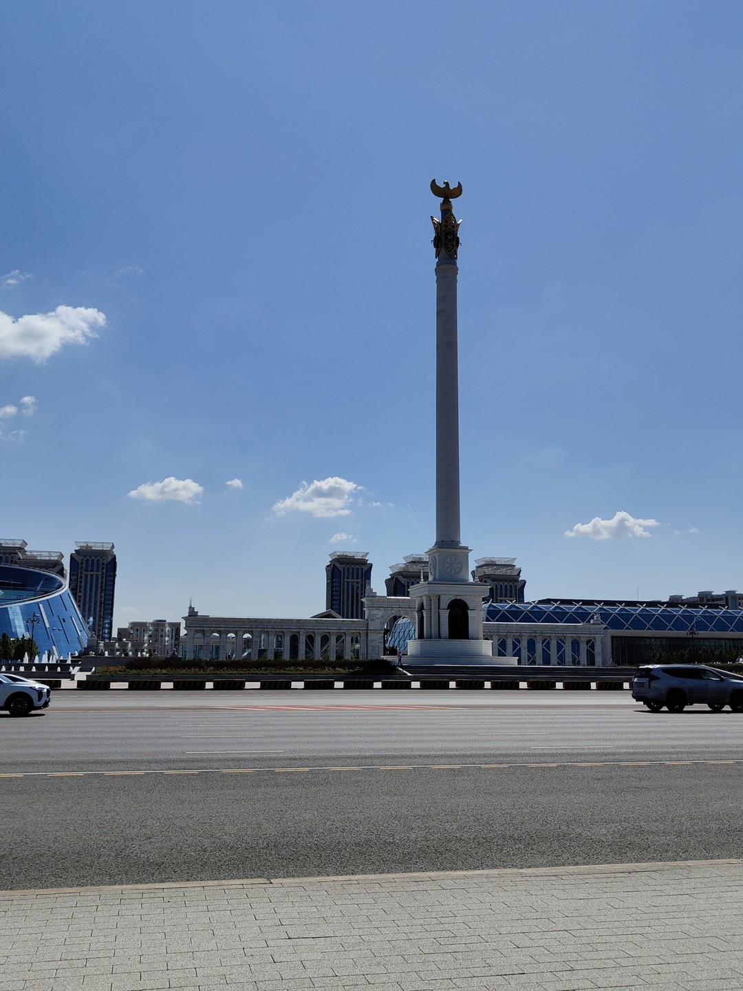 Хорошая экскурсия, познавательно, спасибо Валерию, на автомобиле посмотрели город, удобно и не утомительно, рекомендую