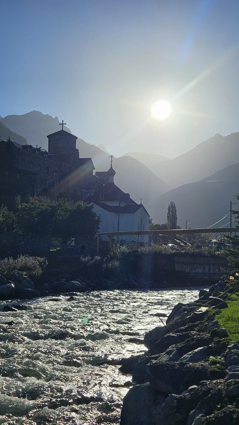 Выражаем огромную благодарность за классную организацию экскурсии, наполненный яркими впечатлениями маршрут!