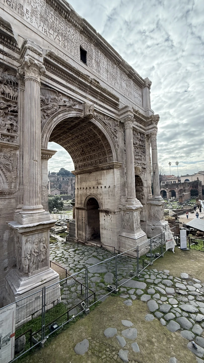 Отличная экскурсия по Риму! Действительно душевная. Алина - великолепный гид, с высоким уровнем знаний во всех