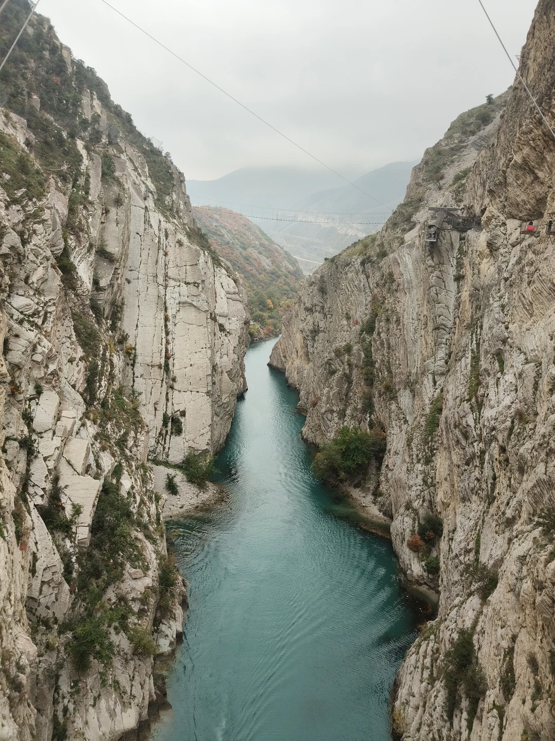 Гаджимагомед молодец, встретил, отвёз после экскурсии в нужное нам место, учёл все пожелания, жаль время пролетело