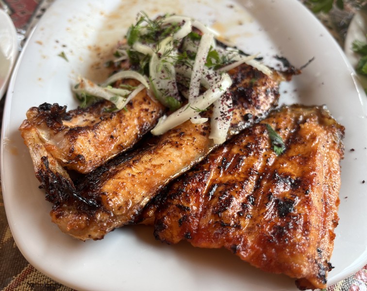 Огромное спасибо Туралу за великолепно проведенный день в окрестностях Баку. Спасибо за рассказ об уникальном розовом