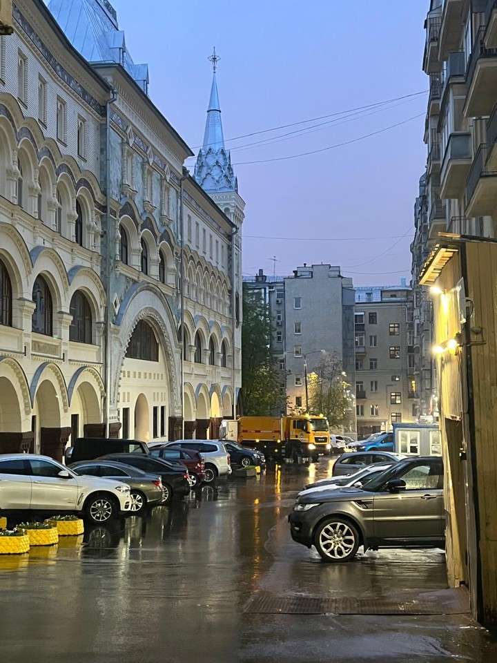 Проходные дворы Москвы (Елена)
