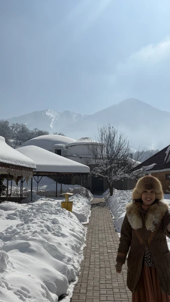 супер, советую, это лучший день был в нашем прибывании в Алматы, стоит съездить посмотреть шоу, пострелять из лука приготовить баурсаки