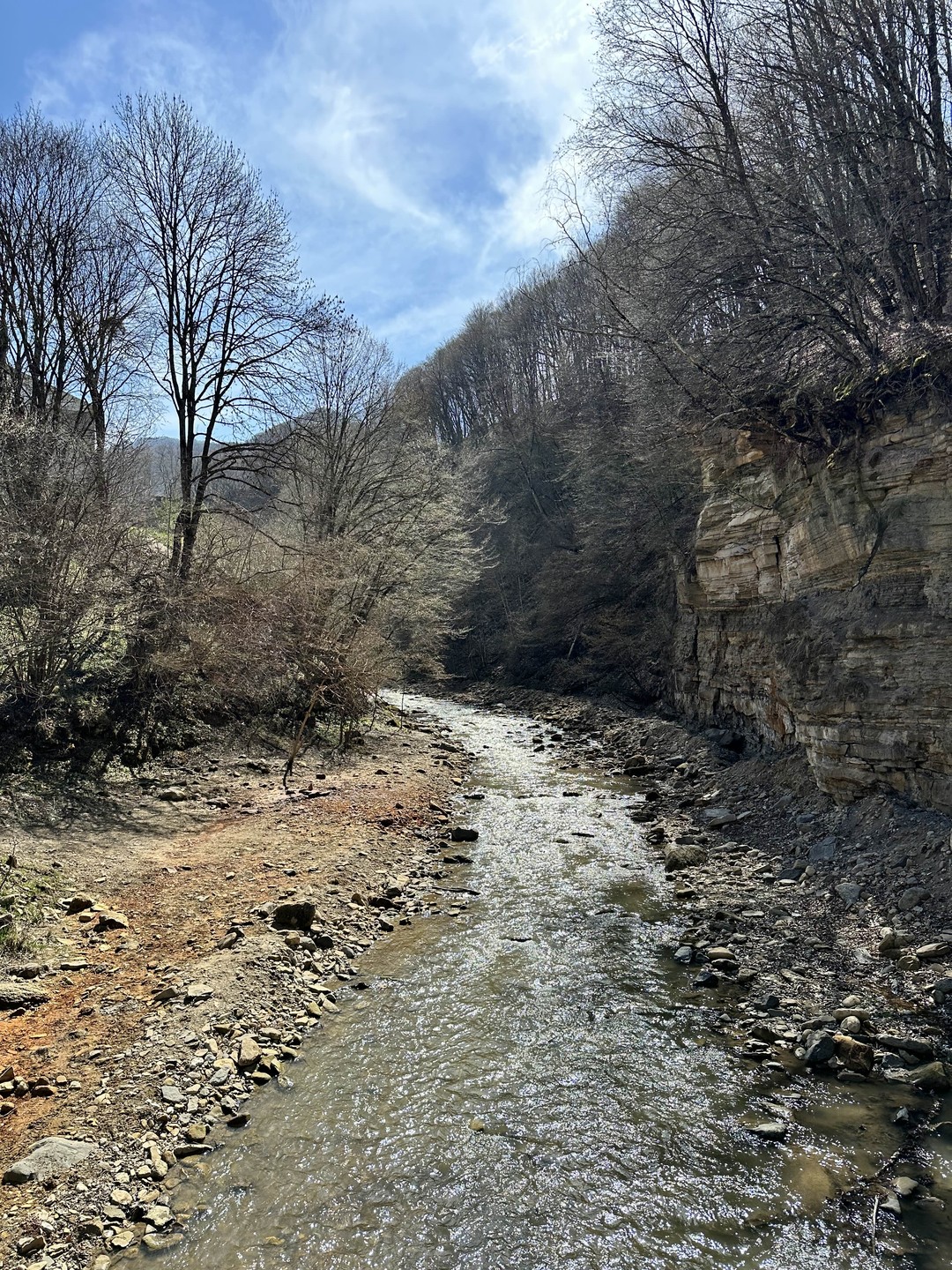 Супер впечатления! Алик очень хорошо знает историю, все интересные места по маршруту, в сочетании с очень комфортной атмосферой 😻