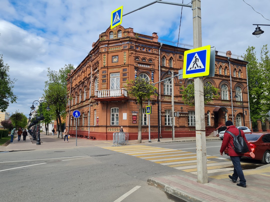 Однозначно рекомендуем экскурсию! Всё ооочень интересно и с любовью к истории города. Влюбились в Смоленск и обязательно приедем ещё раз!