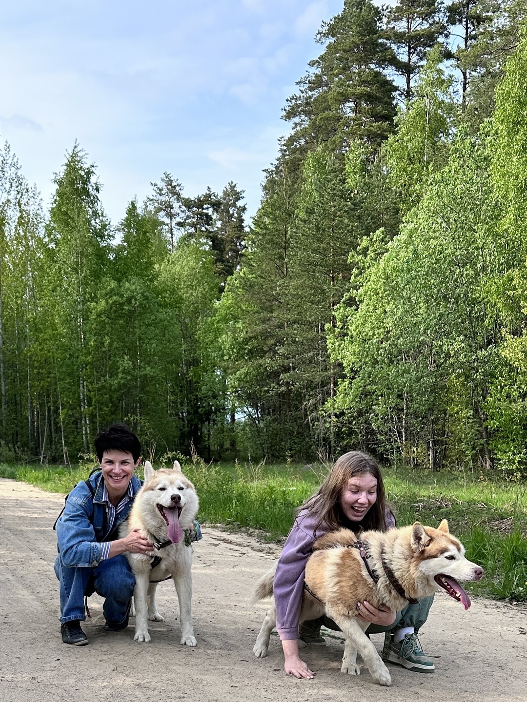 Анастасия- прекрасный гид: интересно рассказывает, выбирает незаезженные места, внимательна к пассажирам 😉 видно, что она делает