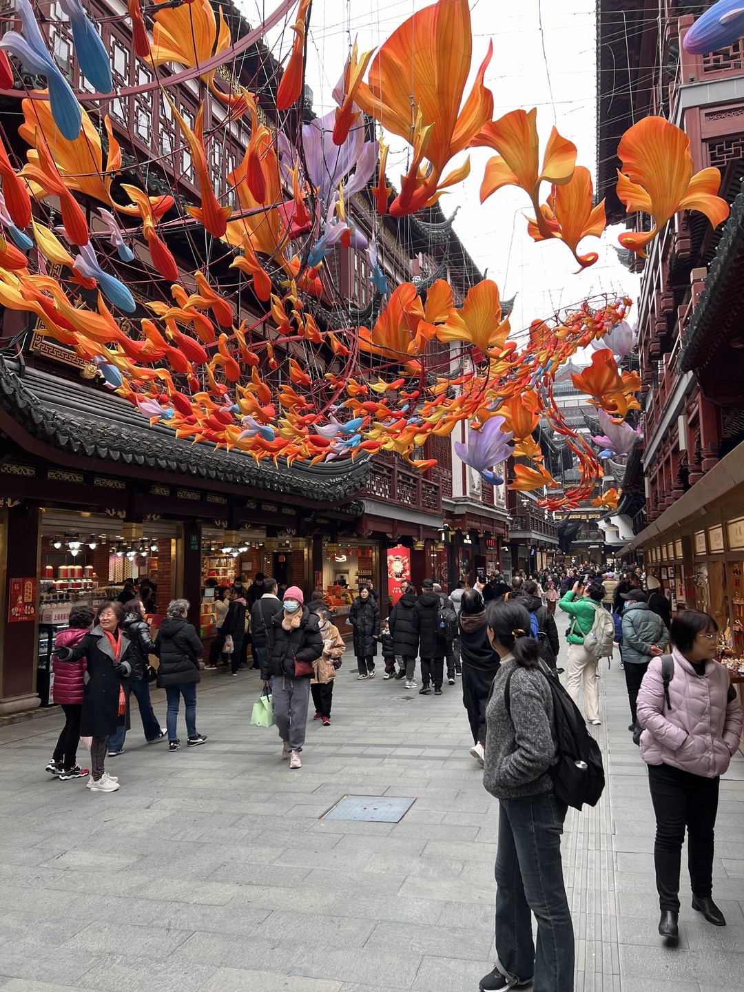 Это очень нужный формат экскурсии для всех, кто летит со средней продолжительности пересадкой в Шанхае и