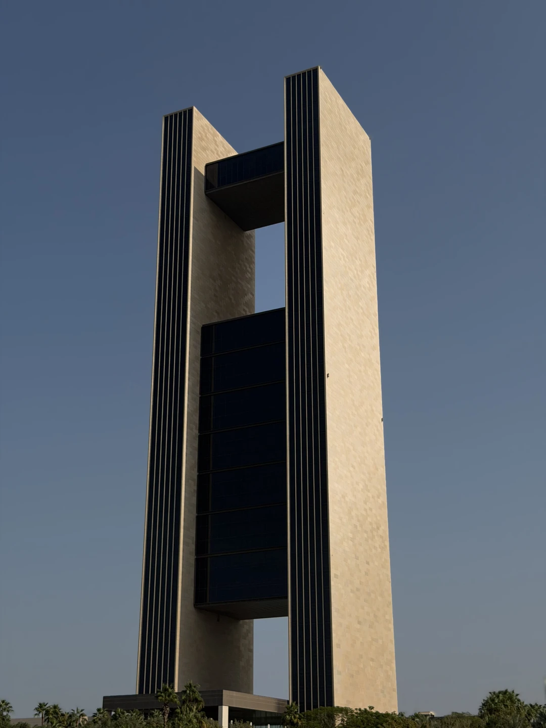 Экскурсию бронировала заранее, внесли предоплату. И сразу добавили в группу вотсап где были все организационные сообщения, что очень удобно