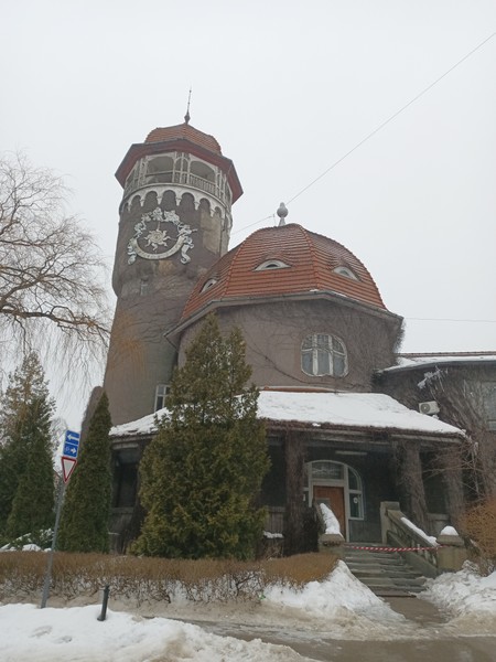 Очень классная экскурсия, особенно если вы ещё на этих точках не были. У нас гидом был