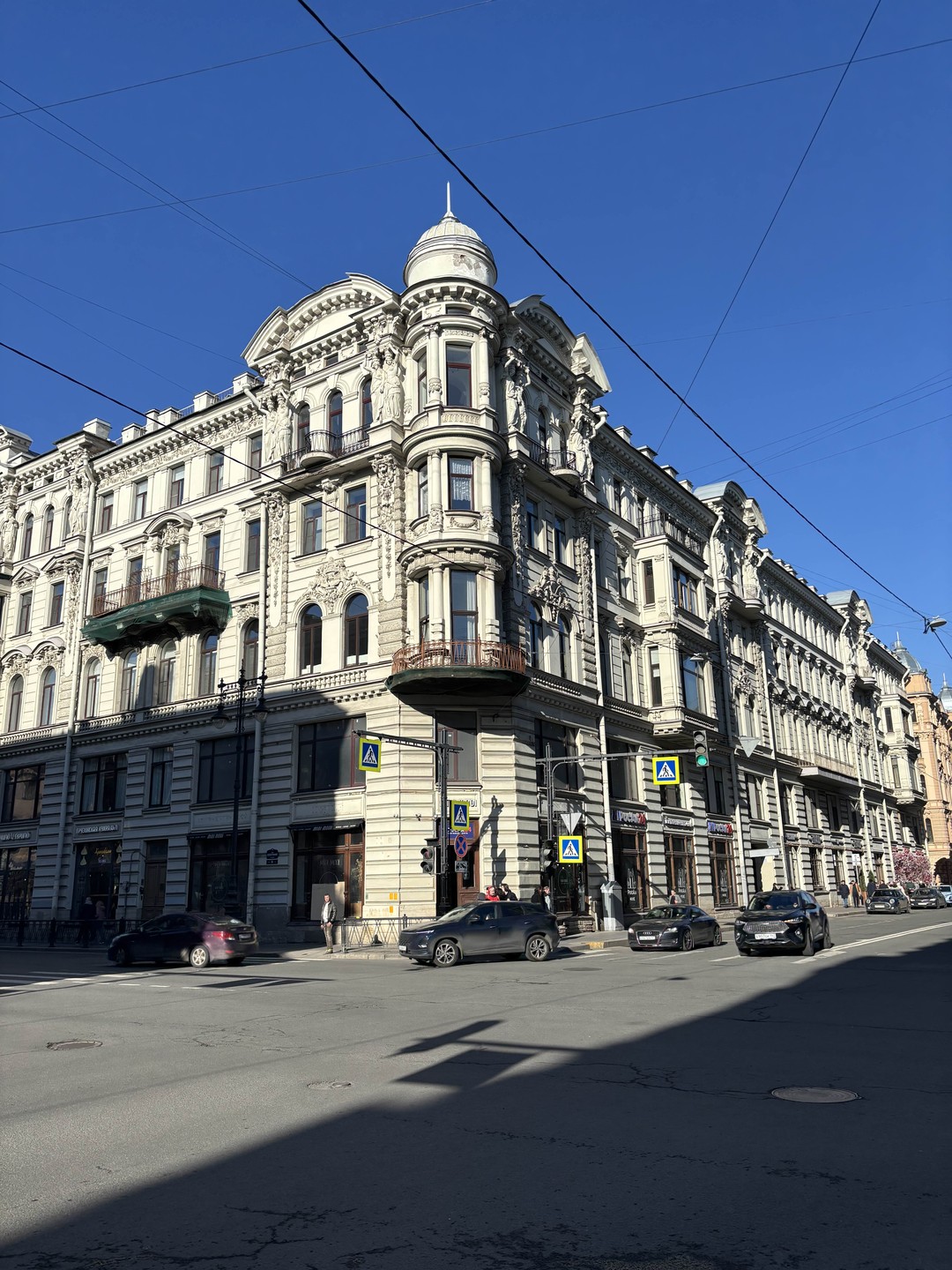 За угол от Невского проспекта: прогулка по проходным дворам (Kristina)
