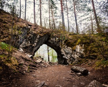 Алтайское Холмогорье, Тавдинские пещеры