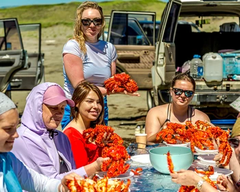 Бухта Дельфин, загадочные бухты и обед на побережье