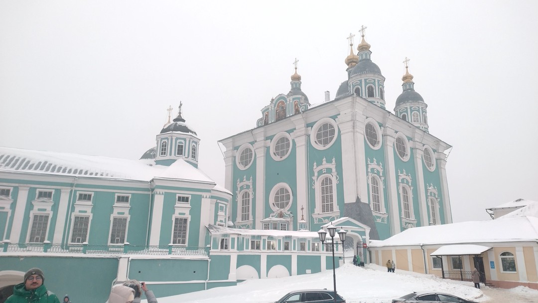 Отличная экскурсия! Погода конечно была морозной и снежной, но Михаил устраивал нам небольшие "прогрева", не останавливая