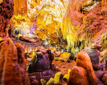 Пещера Прометея