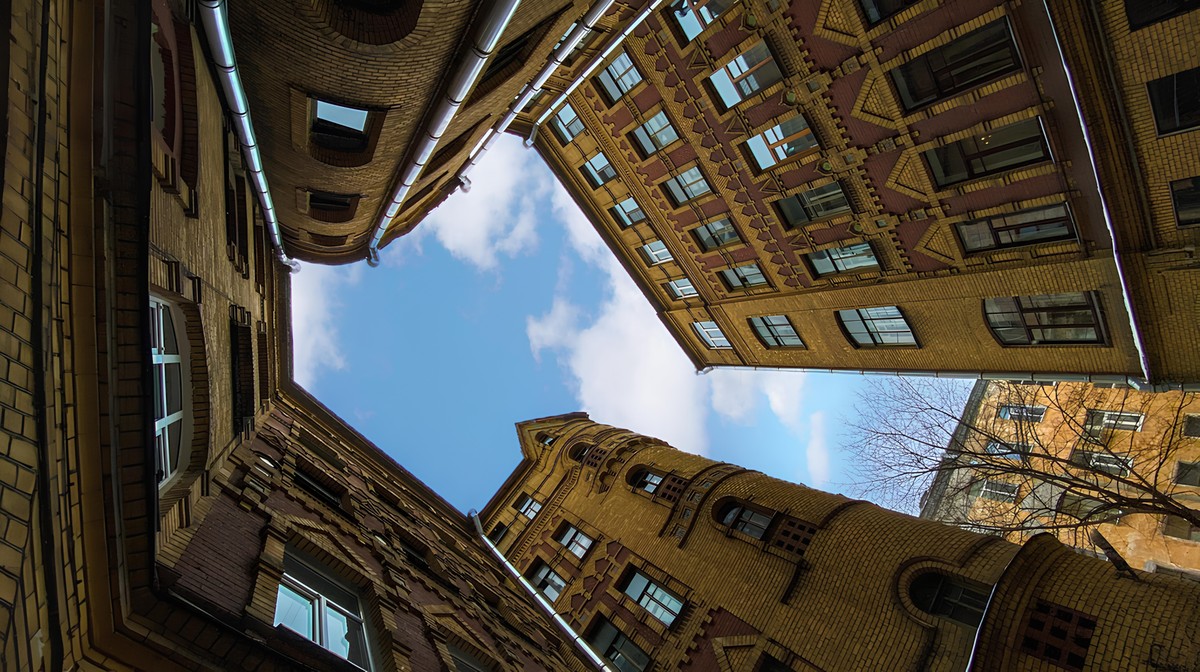 Питерский вайб: парадные, дворы-колодцы и коммуналка Довлатова (12/17)