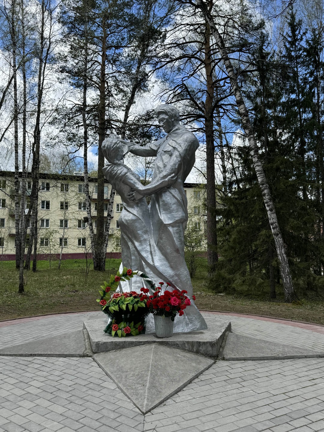 С нами был гид Михаил, невероятной души и знаний человек! Очень интересно рассказывал, видно, что «горит»
