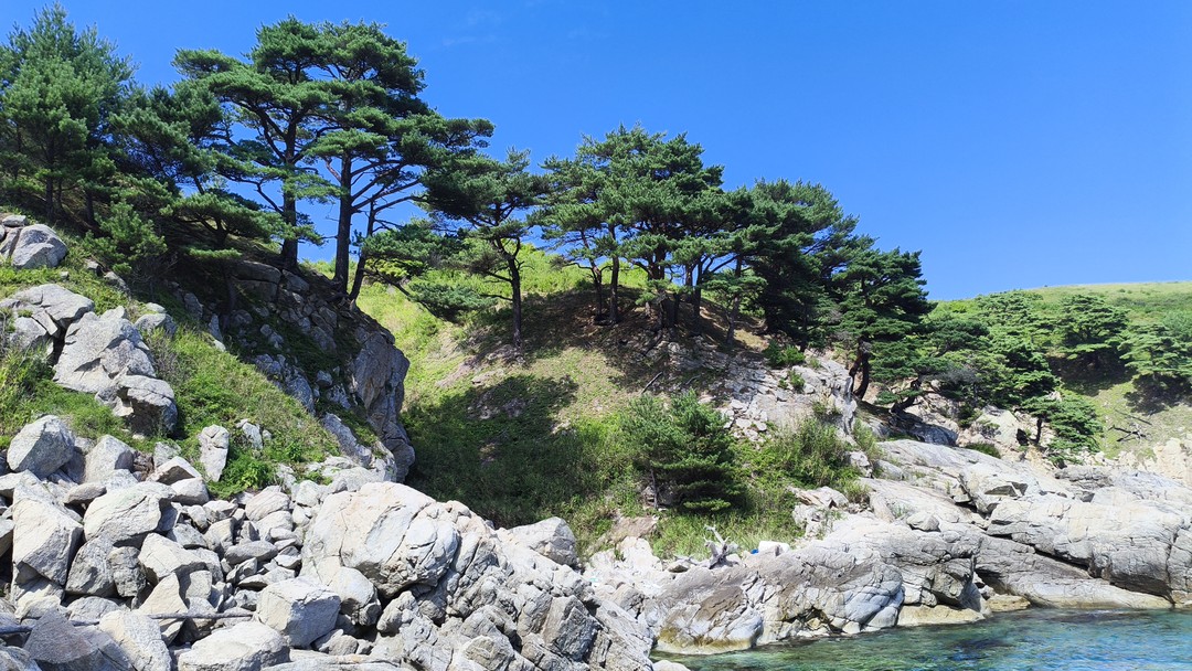 Великолепное уединённое место, стоящее, чтобы его посетить. Огромное спасибо Виталию, что привёл туда, показал то, что