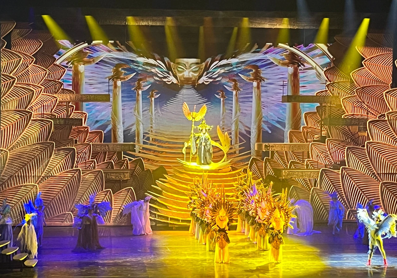 Индивидуальный трансфер на китайское акробатическое шоу (в Пекине)