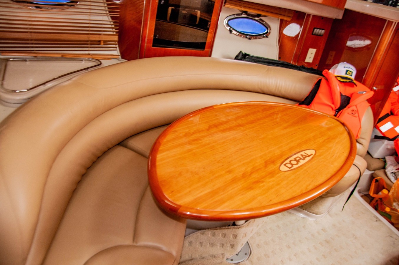 Отдохнём? Вечеринка на яхте премиум-класса