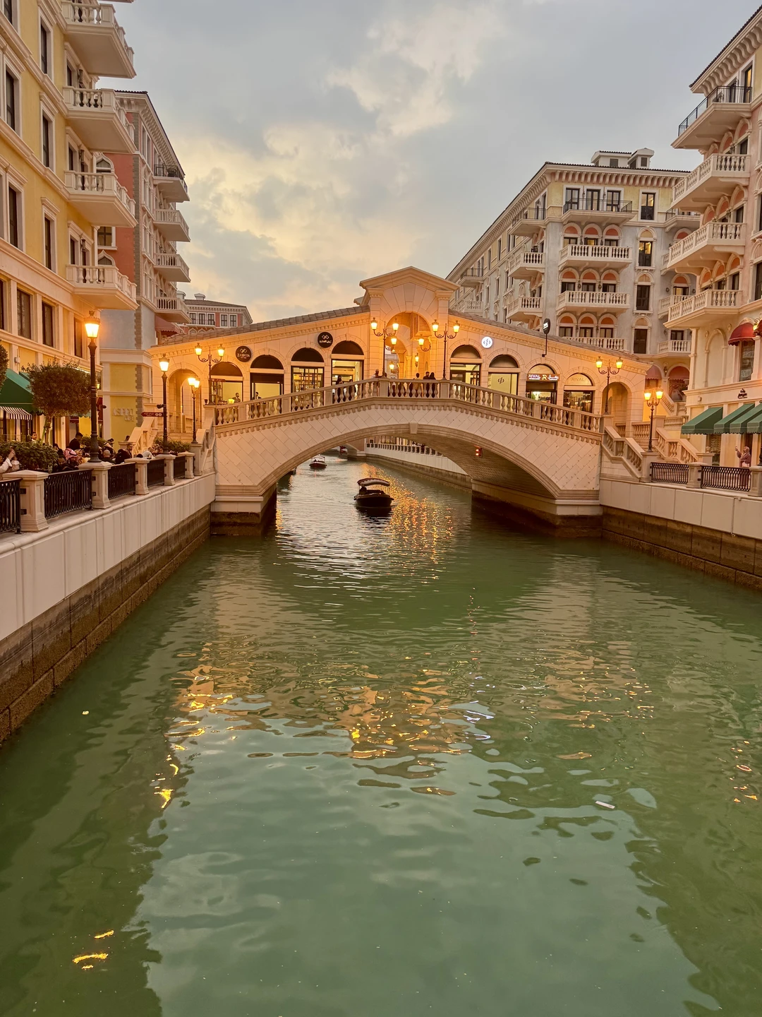 Путешествие по Дохе, или Катар от Q до R (Роман)