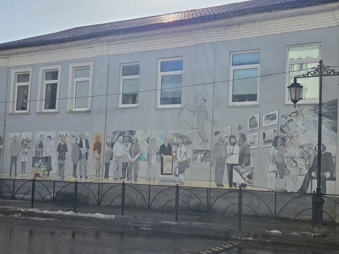 Юлия, спасибо! Незабываемая экскурсия! Чудесный город со своей непростой историей и классными видами в сопровождении Вас очень понравился!