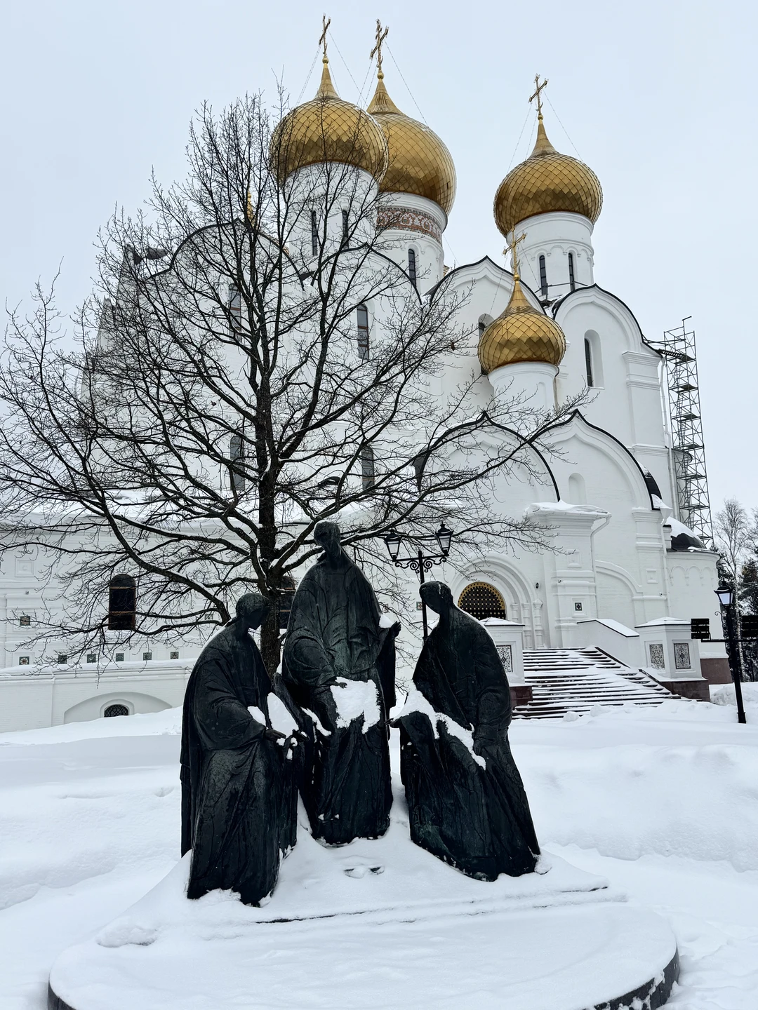 С нами на экскурсии были 5 детей разного школьного возраста, переживала, что может быть скучно им,