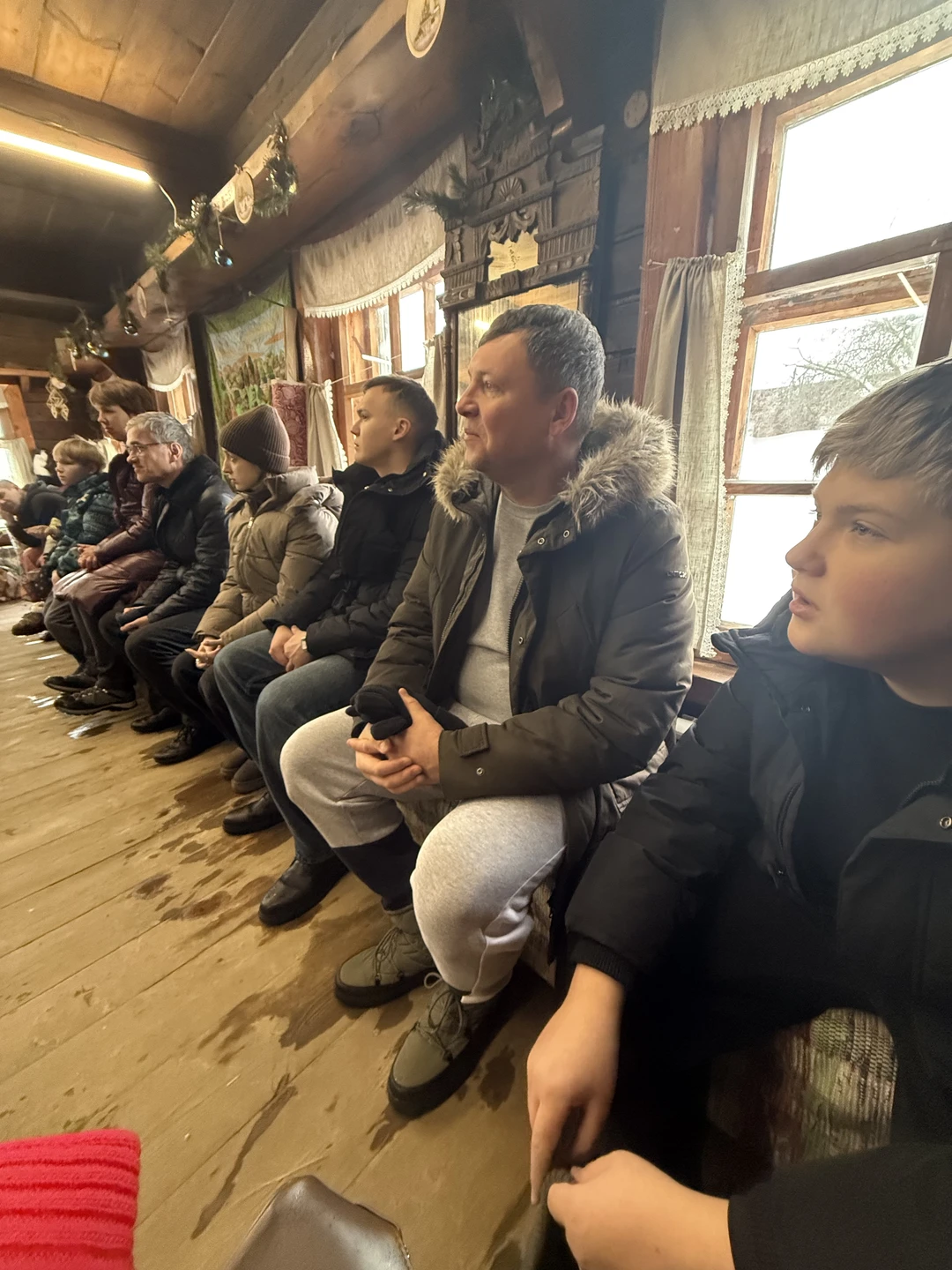 Ездили с семьей на новогодние праздники в Суздаль. выбирали экскурсию на трипстере,чтобы были интересно и взрослым