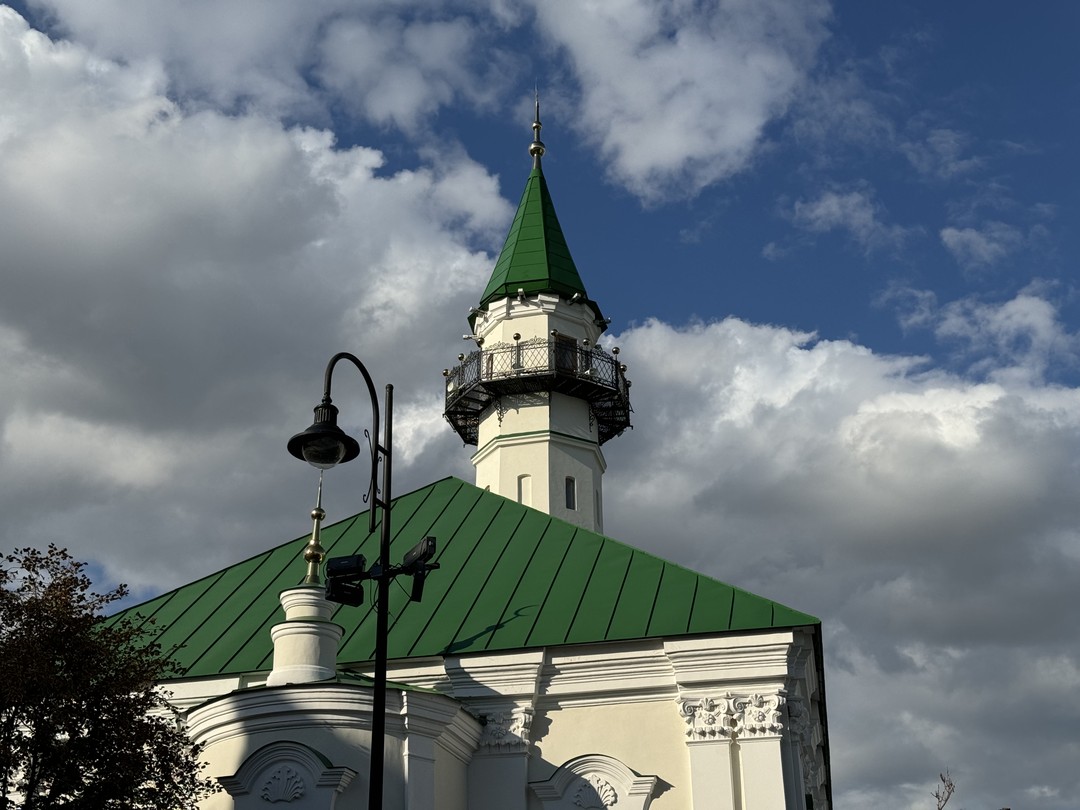 Спасибо большое экскурсоводу Ольге за очень интересную экскурсию. Было содержательно, насыщенно и интересно. Слушать было одно
